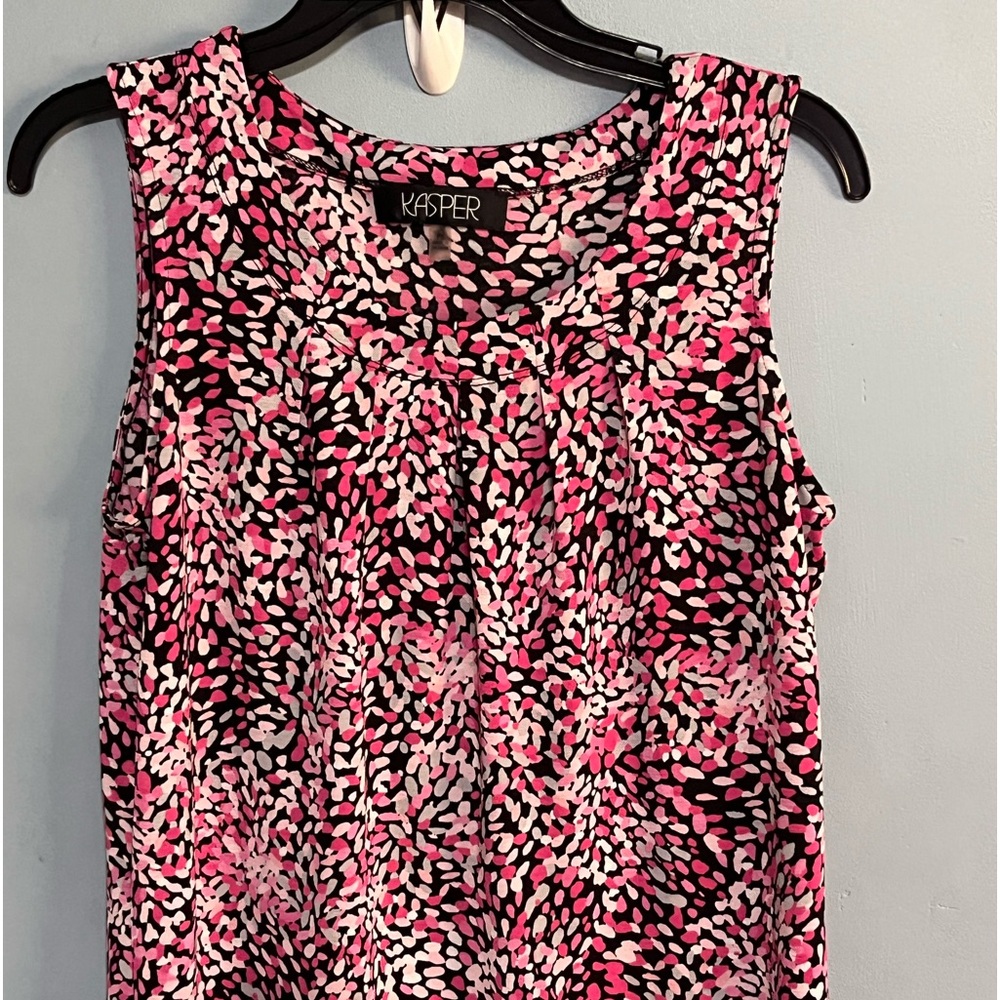 SELLING KASPER TOP For WOMEN SIZE SP FLORAL CONDITION: USED SLEEVELESS